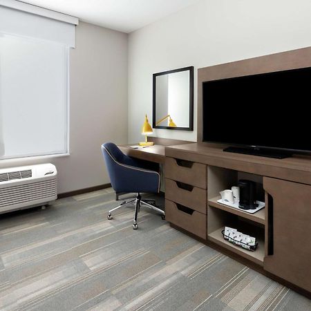 Hampton Inn & Suites San Diego Airport Liberty Station Экстерьер фото