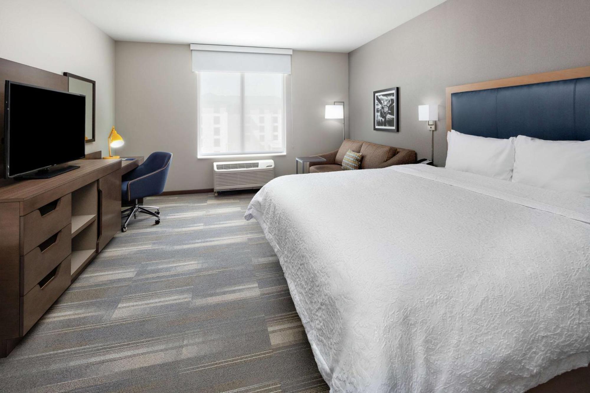 Hampton Inn & Suites San Diego Airport Liberty Station Экстерьер фото