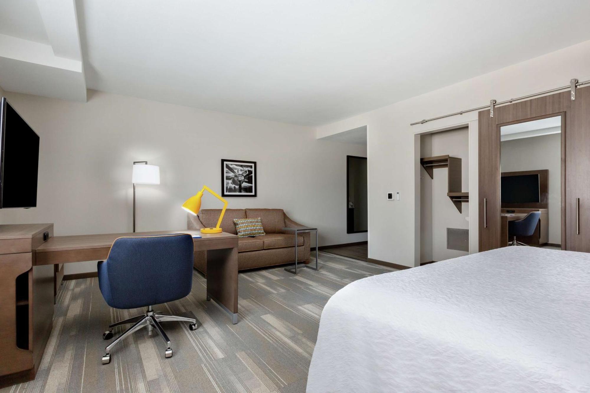 Hampton Inn & Suites San Diego Airport Liberty Station Экстерьер фото