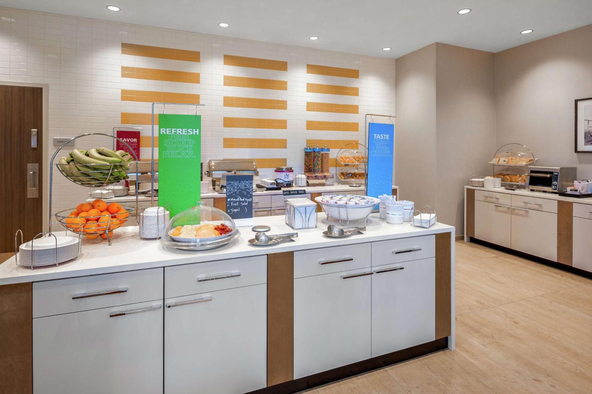 Hampton Inn & Suites San Diego Airport Liberty Station Экстерьер фото