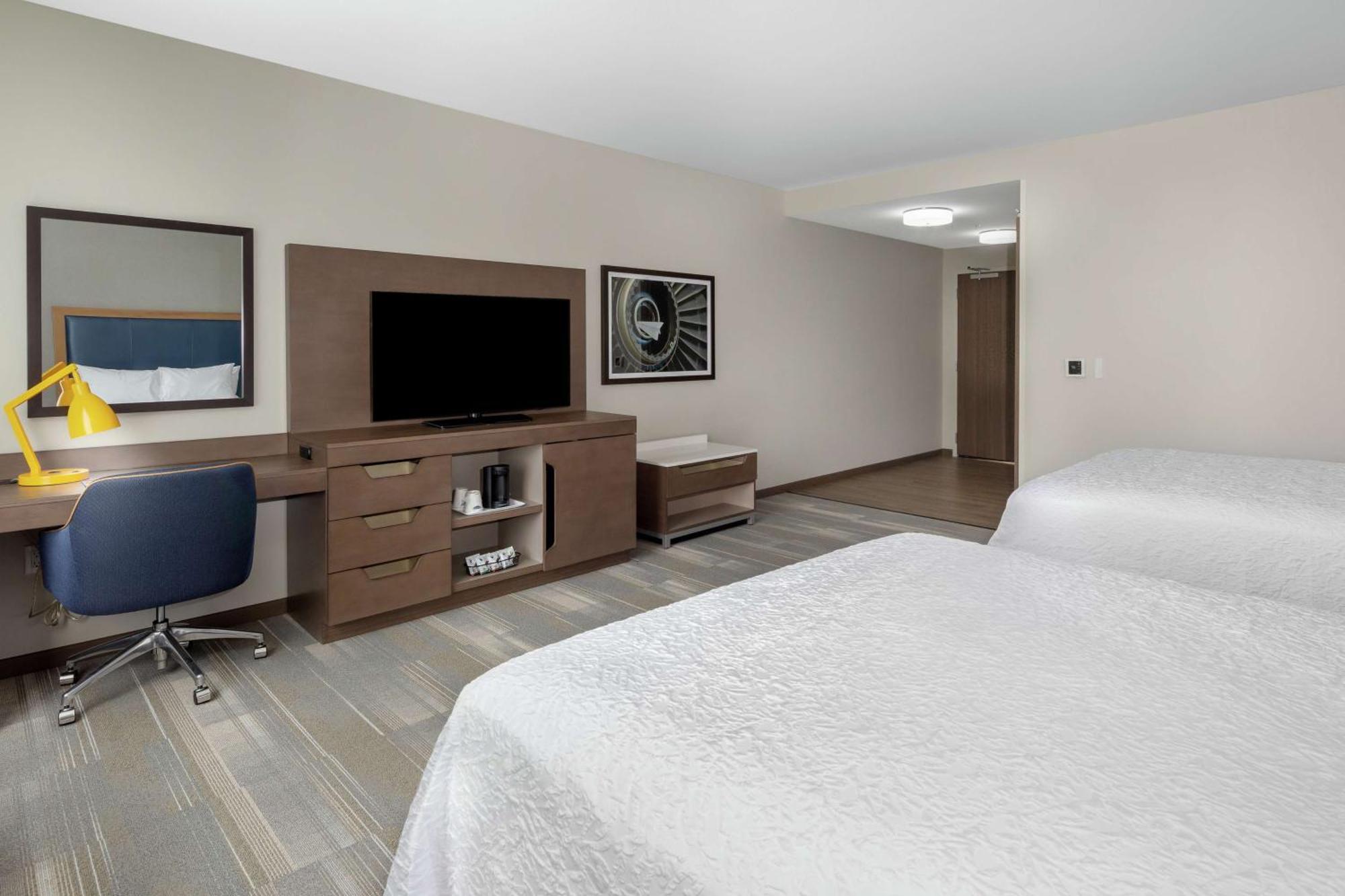Hampton Inn & Suites San Diego Airport Liberty Station Экстерьер фото