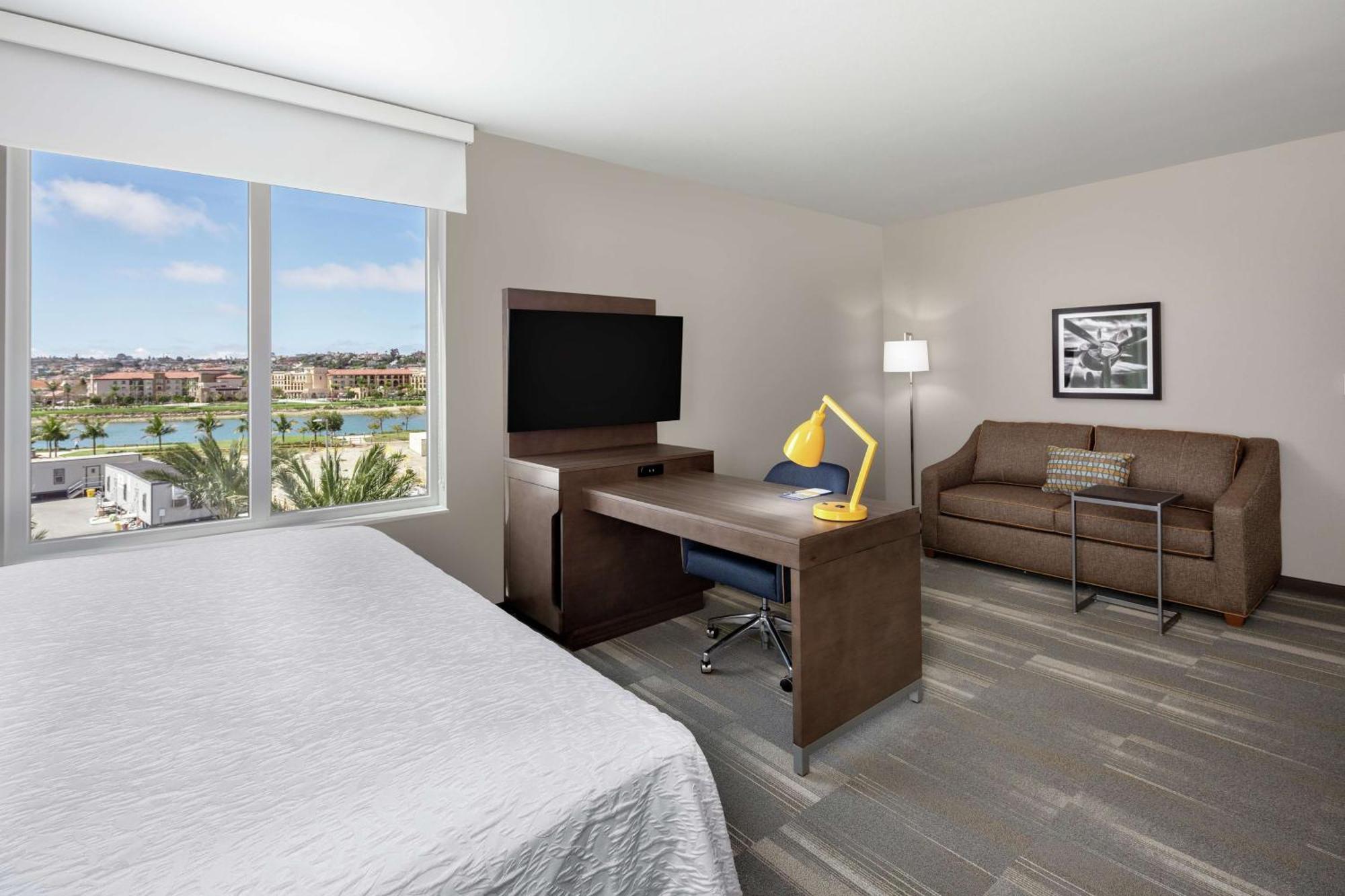 Hampton Inn & Suites San Diego Airport Liberty Station Экстерьер фото