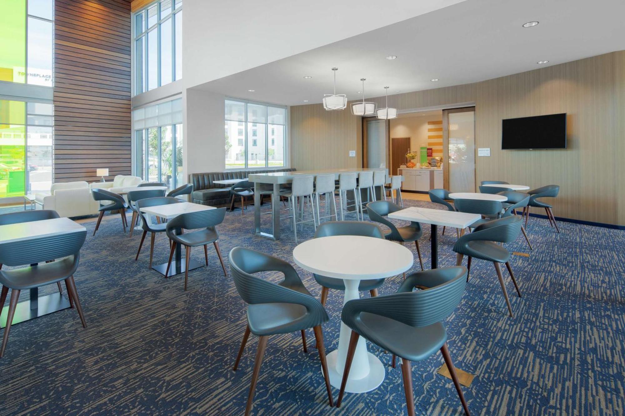 Hampton Inn & Suites San Diego Airport Liberty Station Экстерьер фото