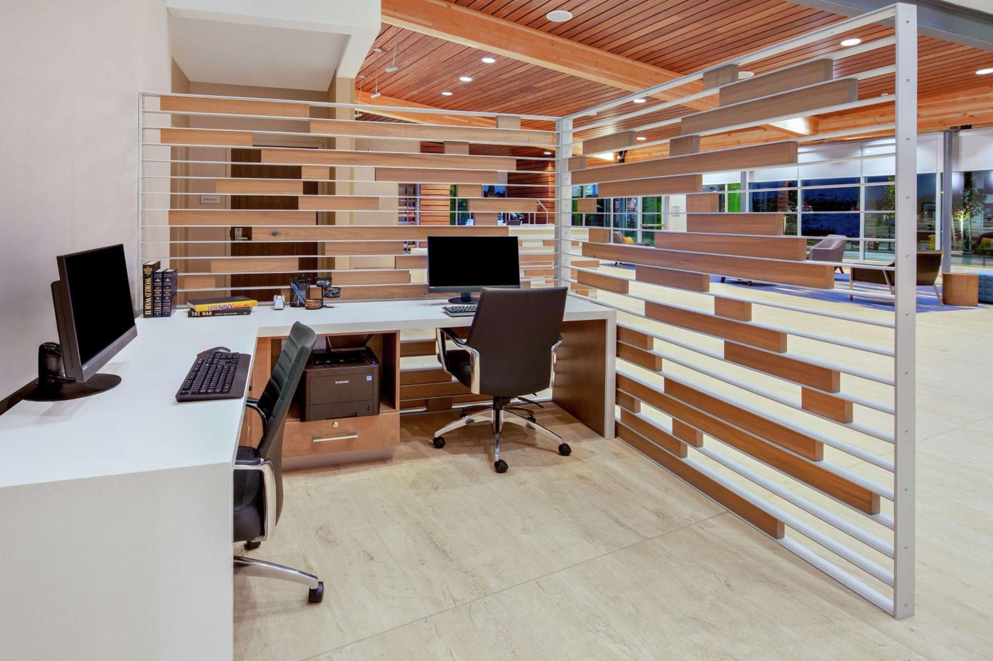 Hampton Inn & Suites San Diego Airport Liberty Station Экстерьер фото