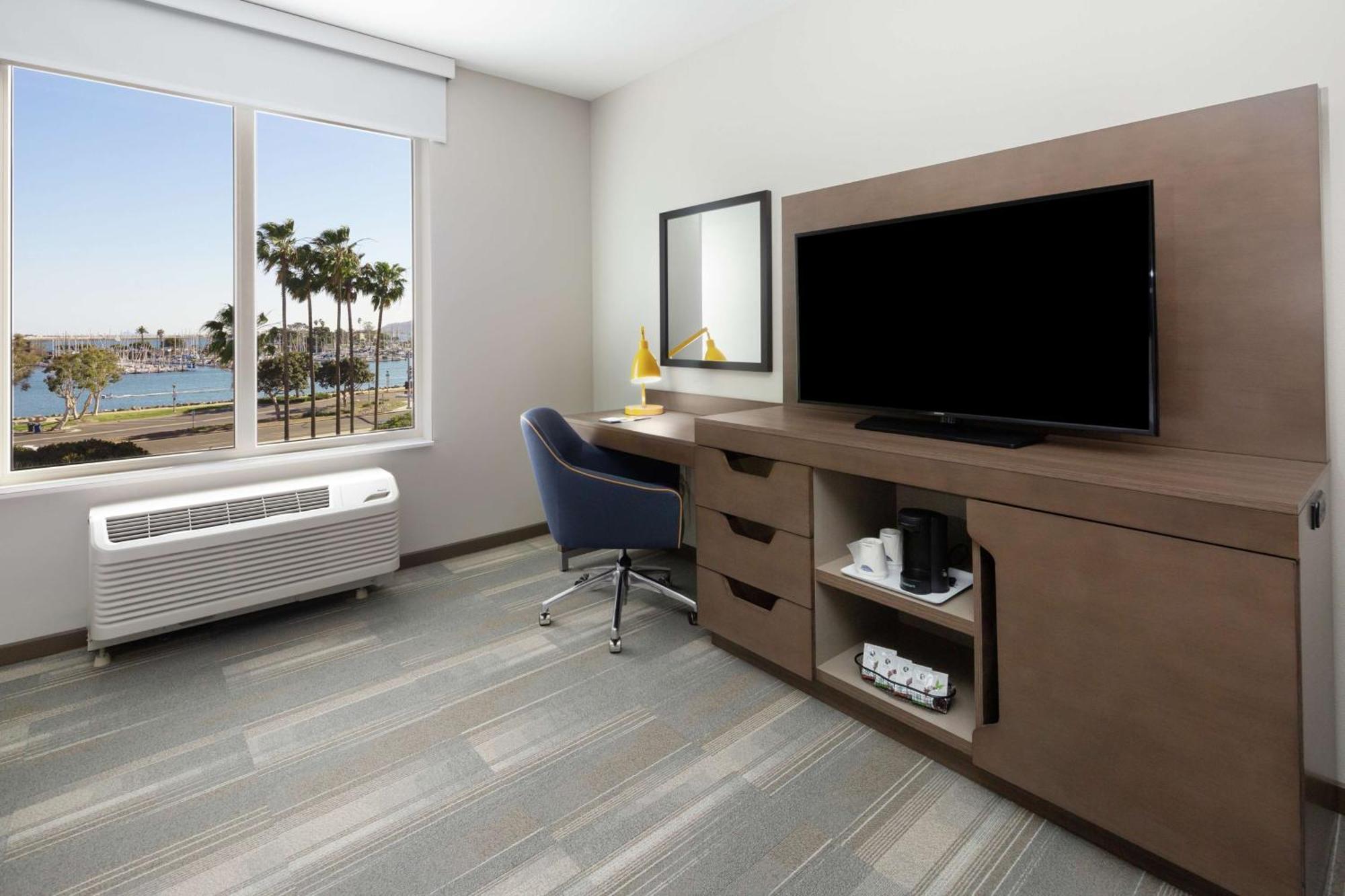 Hampton Inn & Suites San Diego Airport Liberty Station Экстерьер фото