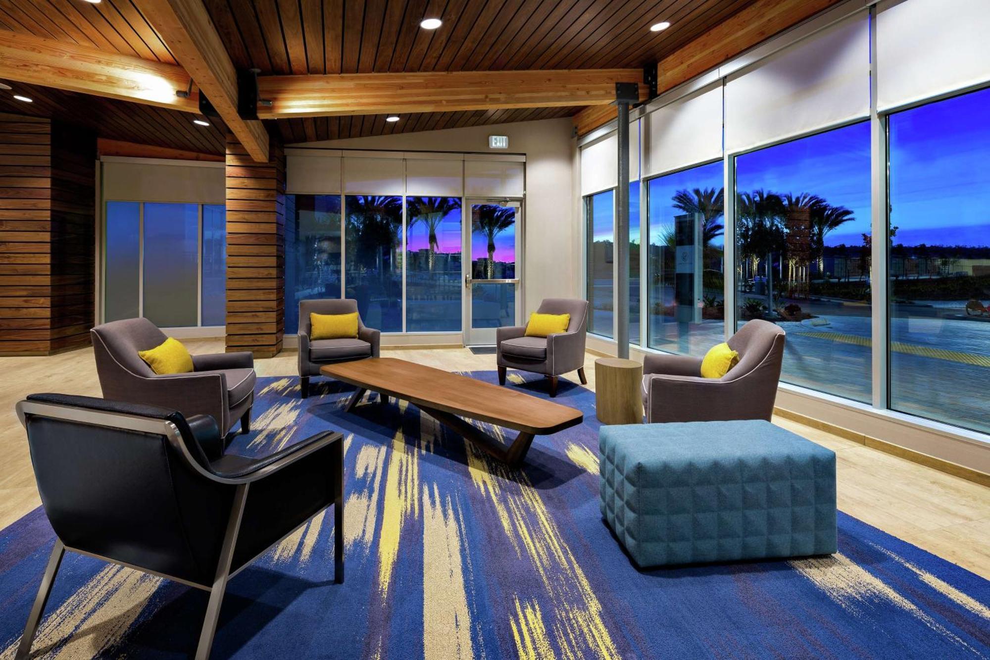 Hampton Inn & Suites San Diego Airport Liberty Station Экстерьер фото